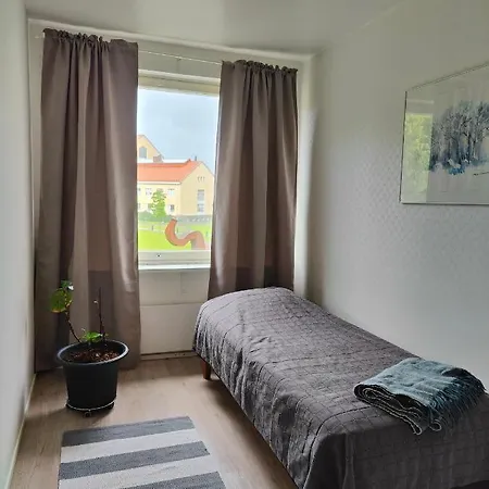 Two Bedroom Close To Center 公寓 *